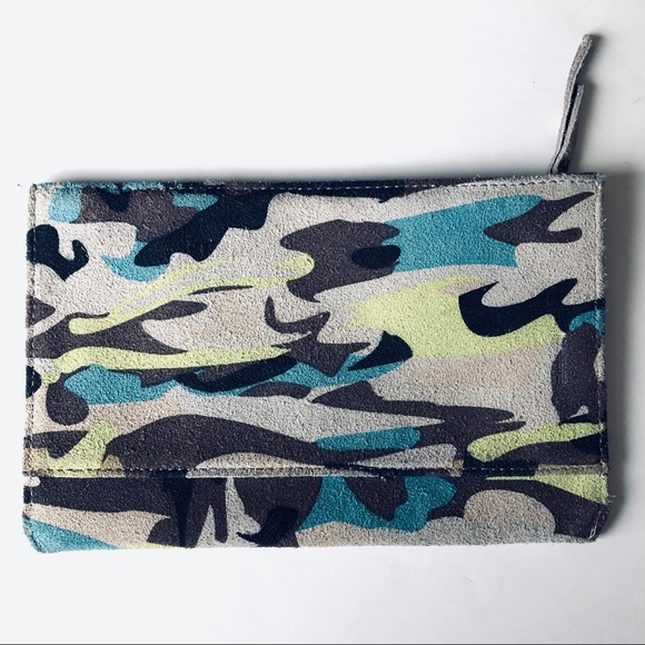 Liebeskind Berlin Lime Blue Gray Camo Zip Leather Pouch - Picture 4 of 8